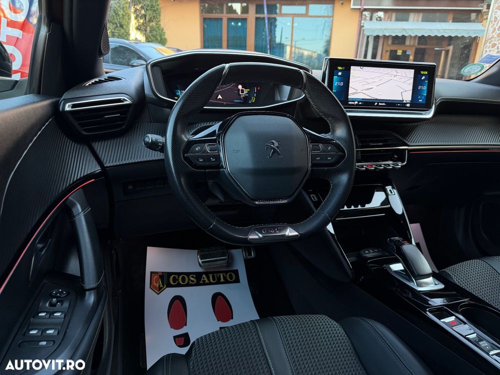 Peugeot 2008 e-2008 GT Line - 11