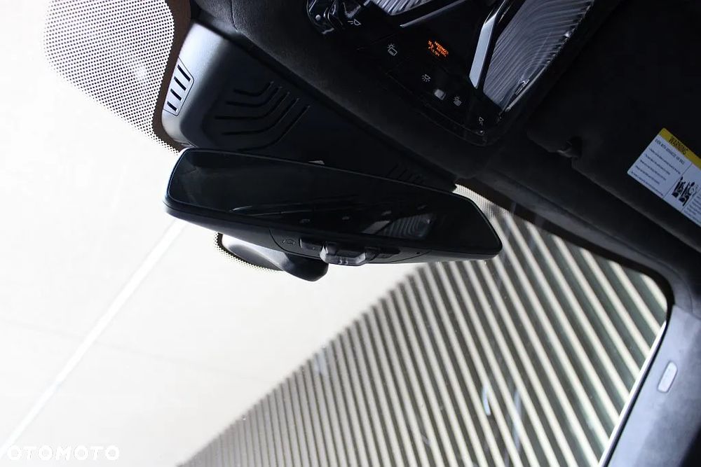 BMW Seria 7 750Li xDrive sport - 30