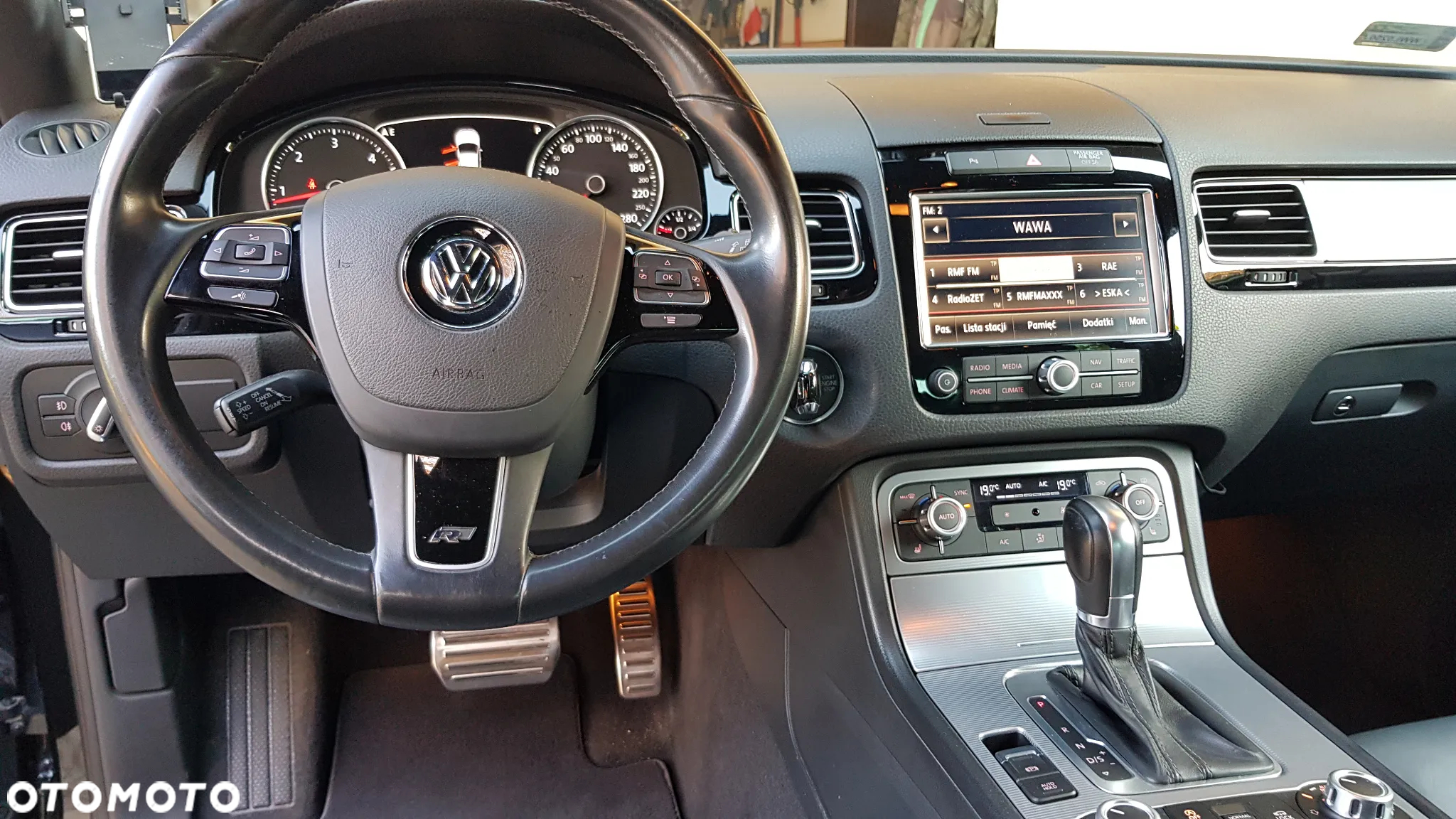 Volkswagen Touareg 3.0 V6 TDI BMT Perfectline R-Style - 8