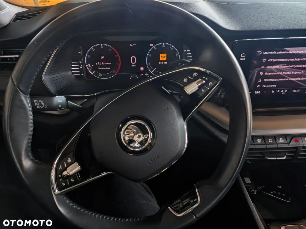 Skoda Octavia 2.0 TDI DSG Style - 28