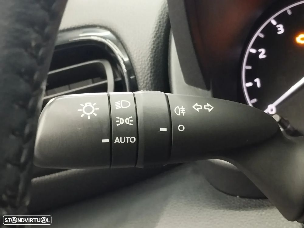 Toyota Yaris 1.0 VVT-i Comfort Plus - 21