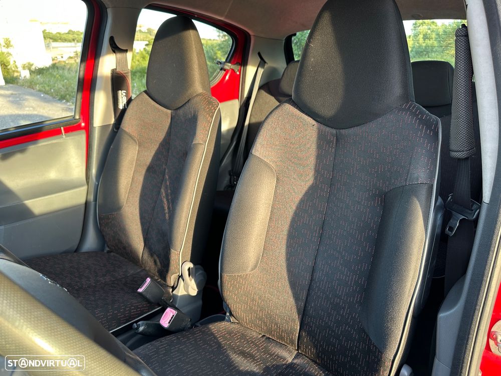 Peugeot 107 1.0 Trendy - 19