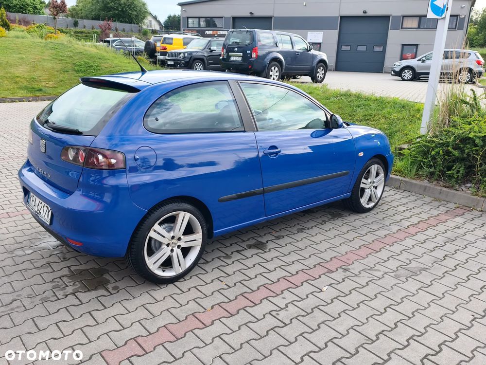 Seat Ibiza 1.4 16V Sport - 2
