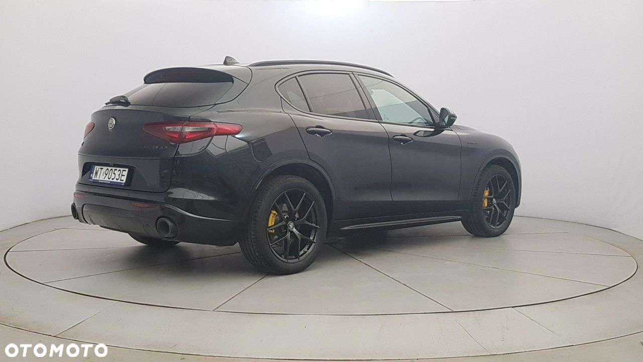Alfa Romeo Stelvio - 7