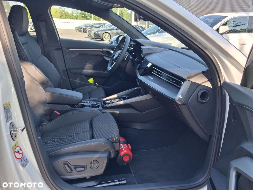 Audi A3 Sportback - 11