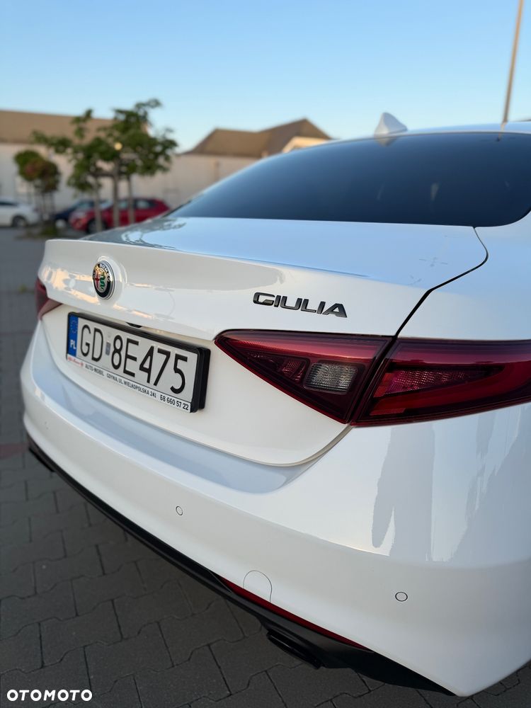 Alfa Romeo Giulia 2.0 Turbo B-Tech Edition - 10