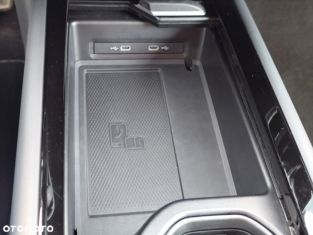 Volkswagen ID.7 77kWh Pro - 28