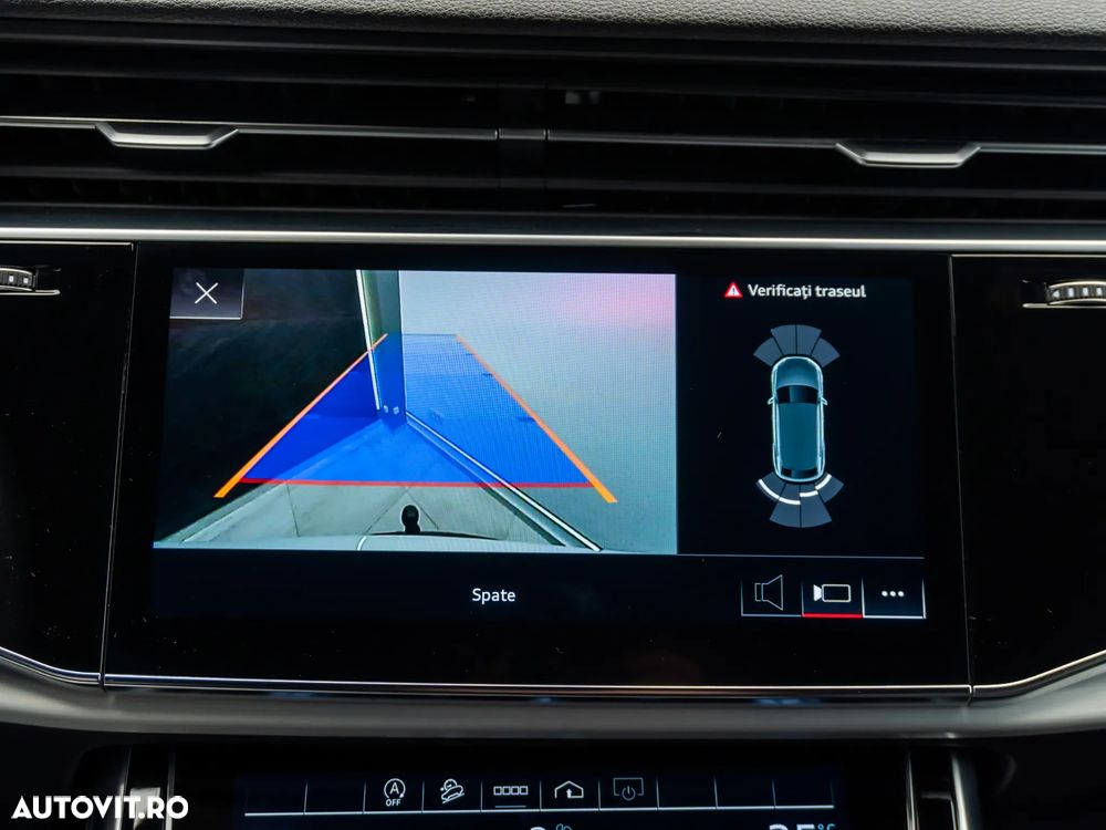 Audi Q8 SUV TFSI quattro 250 kW tiptronic - 36