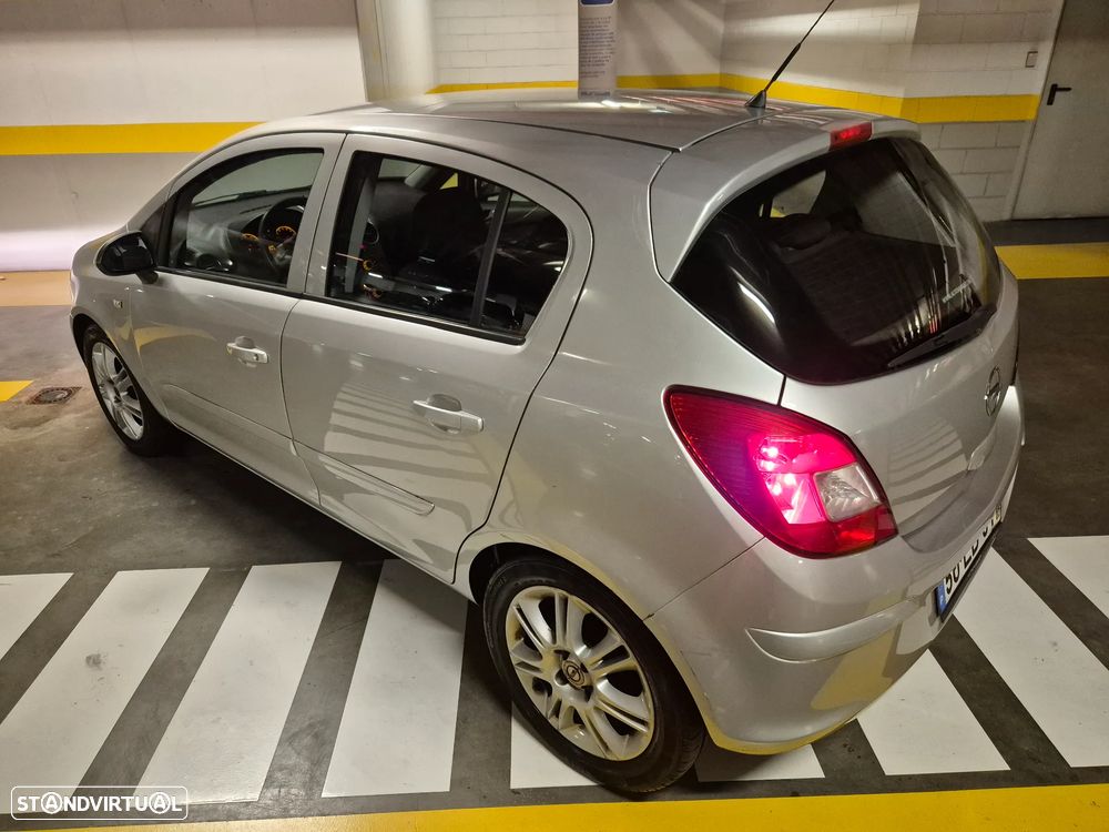 Opel Corsa 1.2 Enjoy - 10