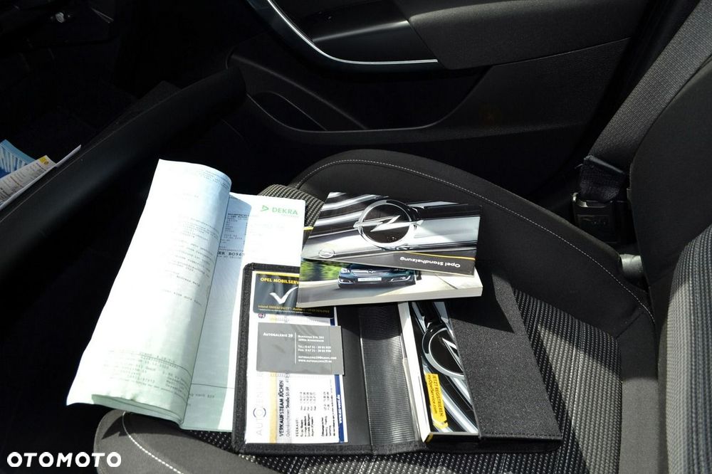 Opel Insignia 2.0 CDTI automatik Business Edition - 37