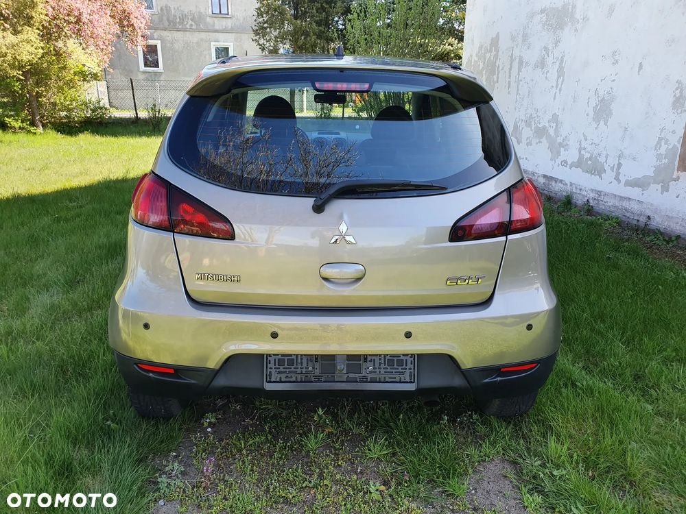 Mitsubishi Colt - 9