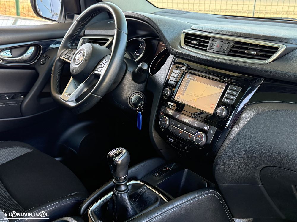 Nissan Qashqai 1.5 dCi N-Connecta Business - 26