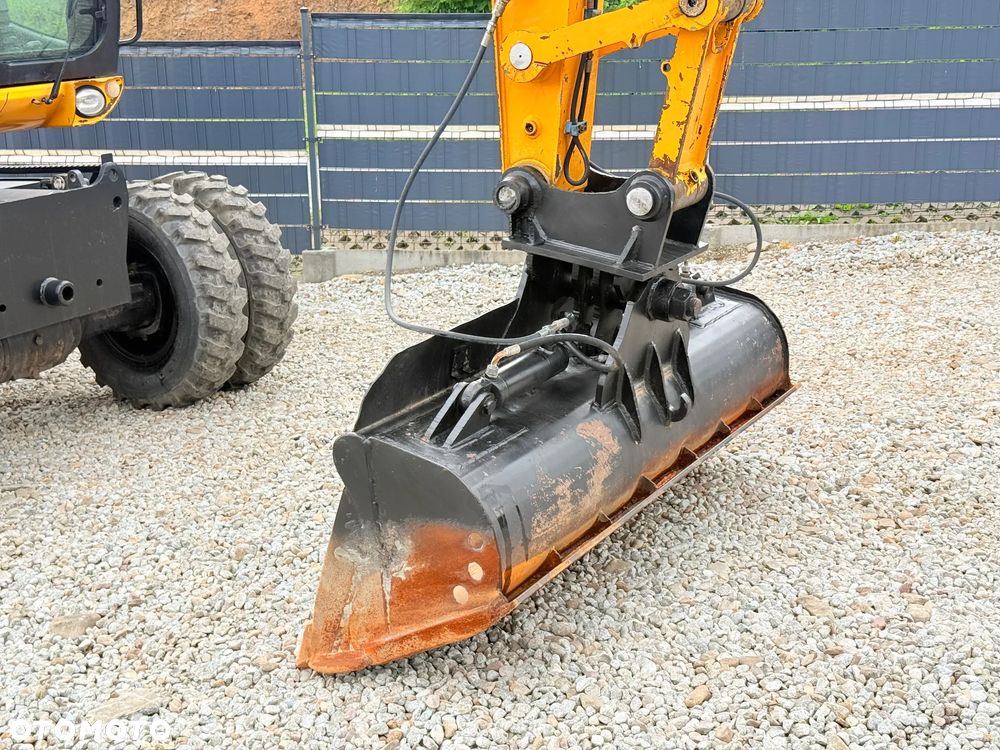 JCB * JCB JS 145 W * Koparka Kołowa * - 20