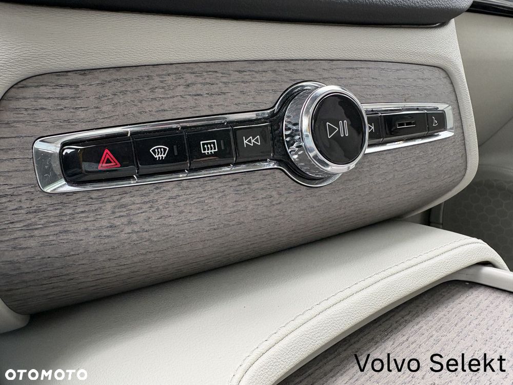 Volvo XC 90 - 16