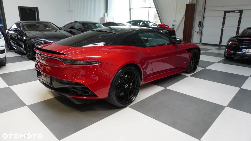 Aston Martin DBS Superleggera Standard - 12