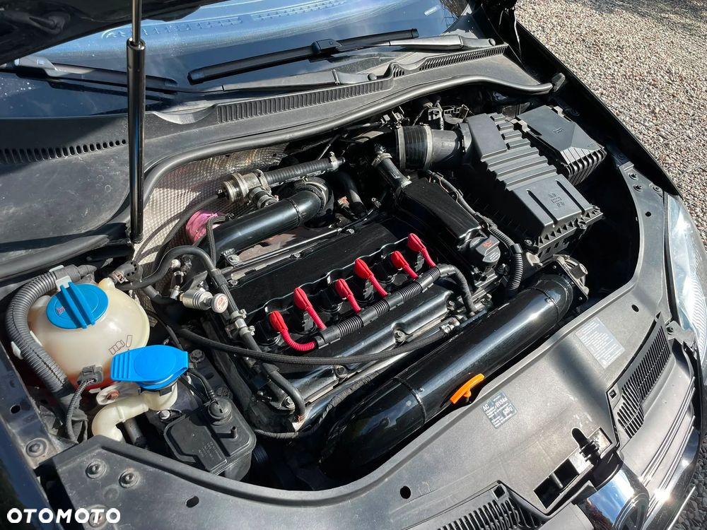 Volkswagen Golf R32 4Motion DSG - 11