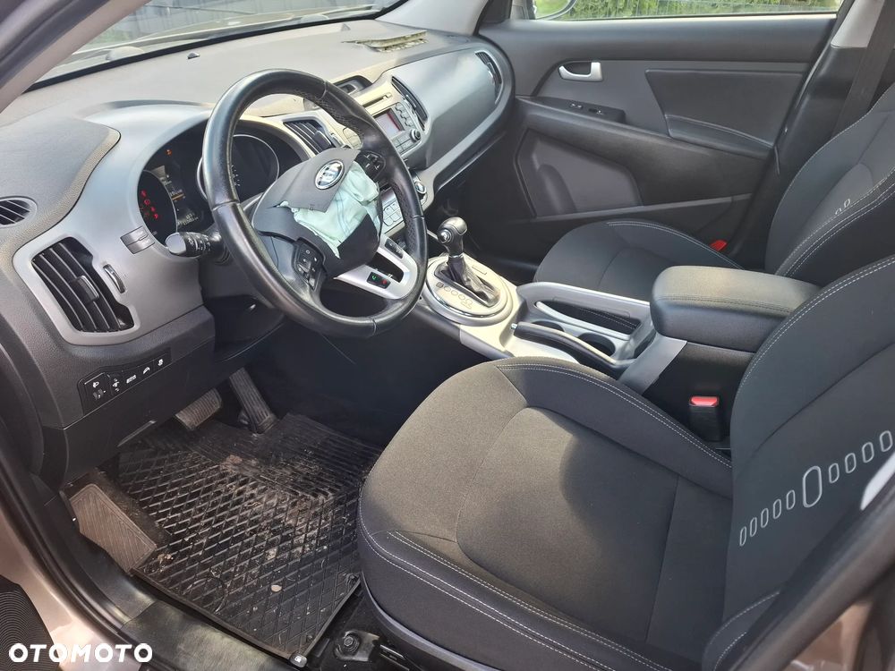 Kia Sportage 2.0 CRDI AWD Dream-Team Edition - 10