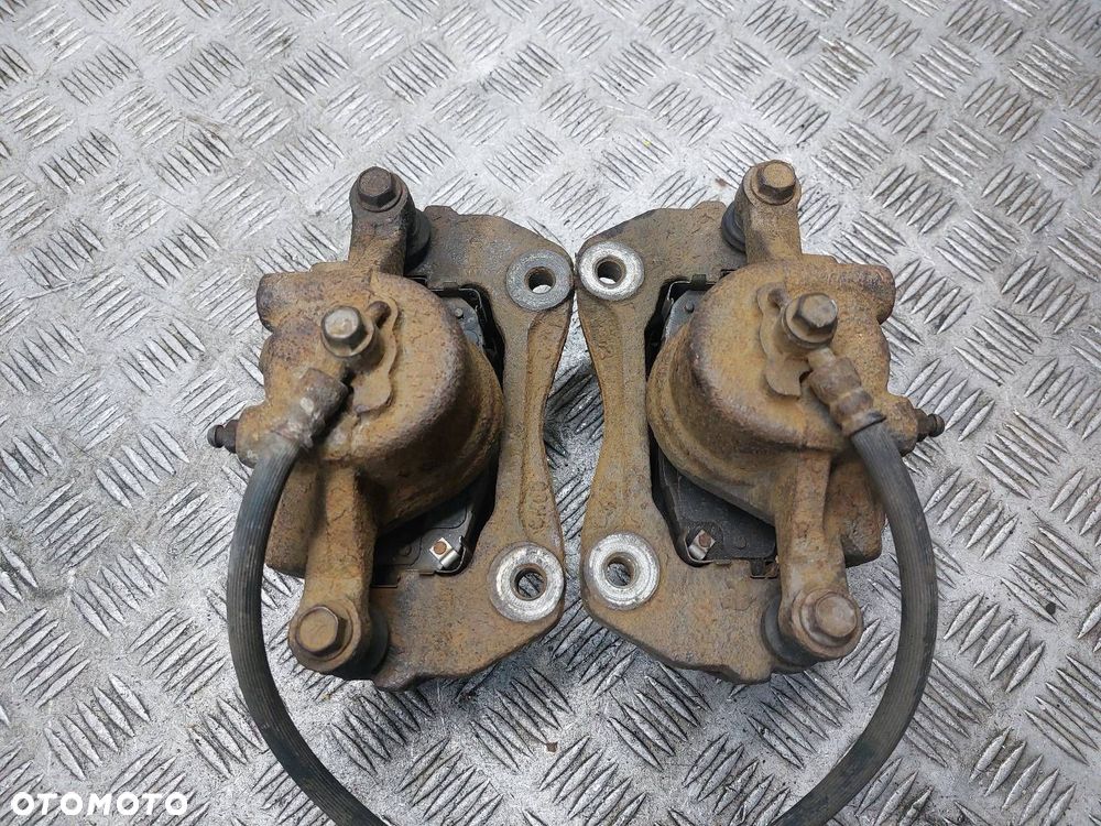 TARCZE HAMULCOWE PRZÓD + KLOCKI + ZACISKI HYUNDAI I30 I LIFT - 10
