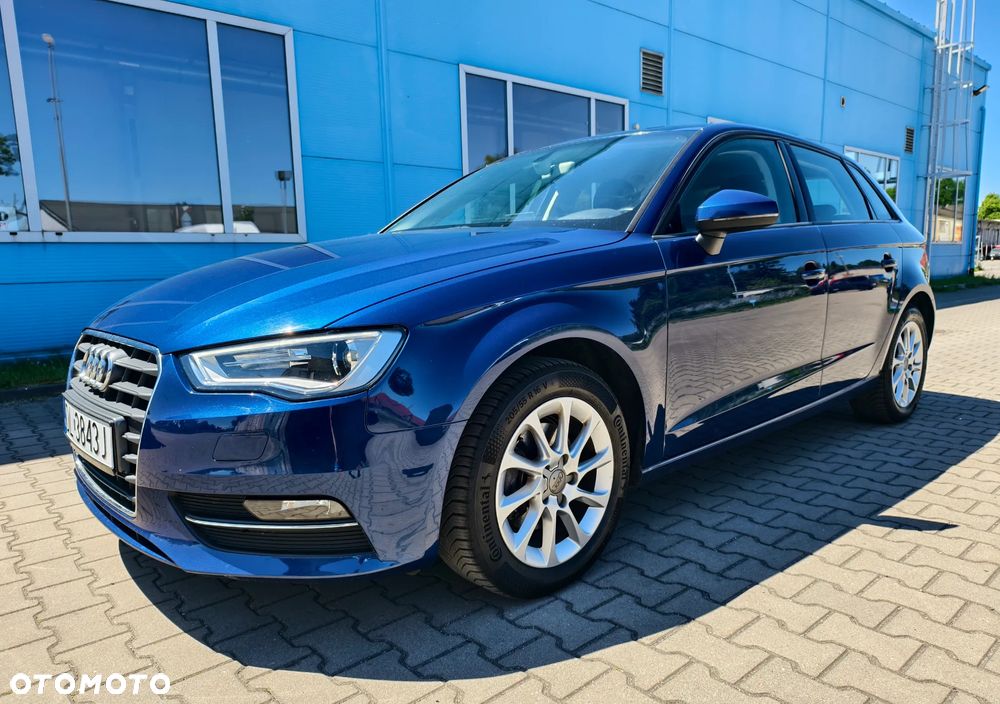 Audi A3 Sportback 1.4 TFSI Attraction - 2