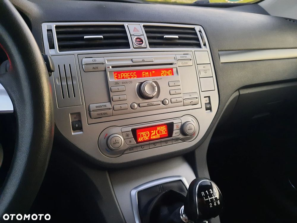 Ford Kuga 2.0 TDCi 4x4 Titanium - 11