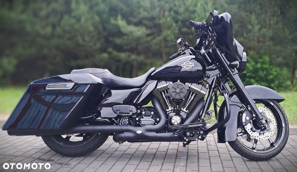 Harley-Davidson Touring Street Glide - 2