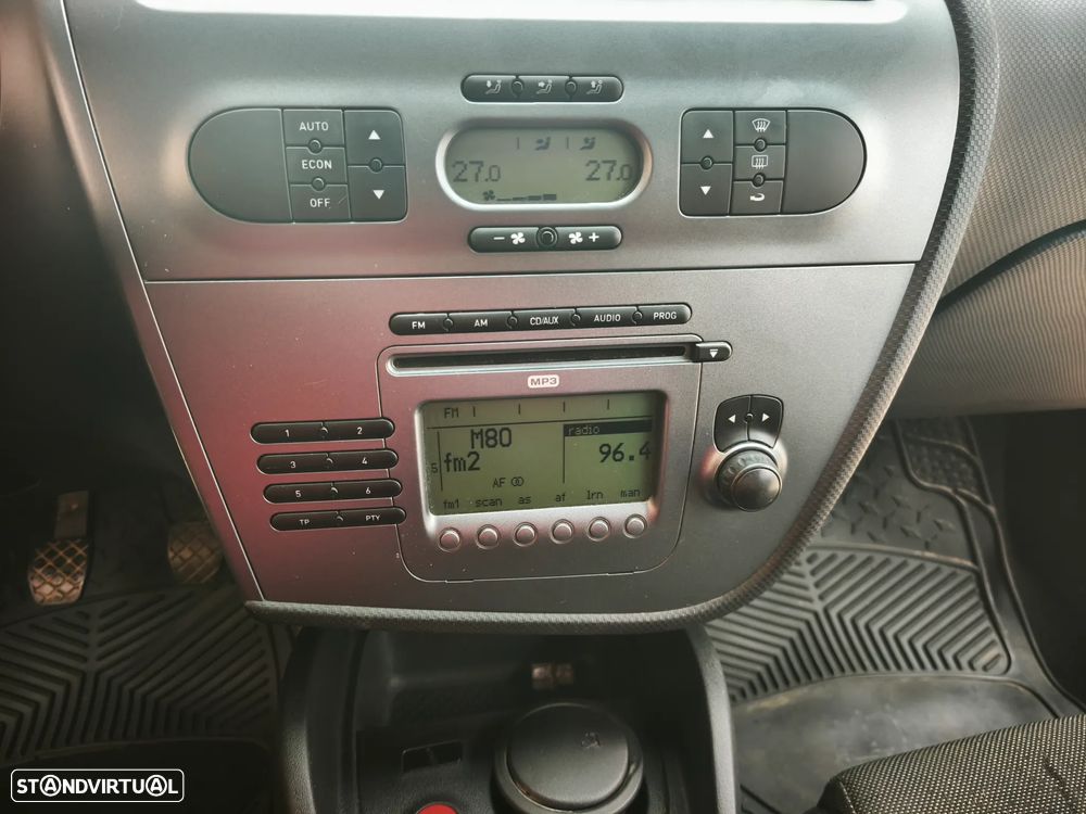 SEAT Leon 2.0 TDI DPF FR - 25