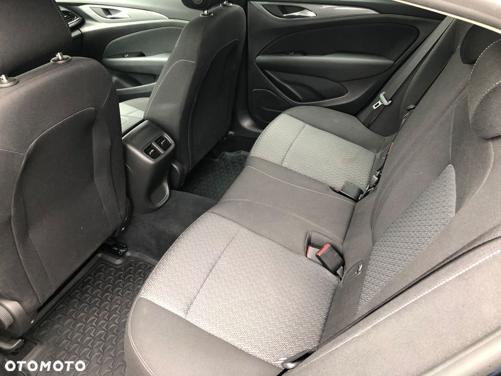 Opel Insignia - 17