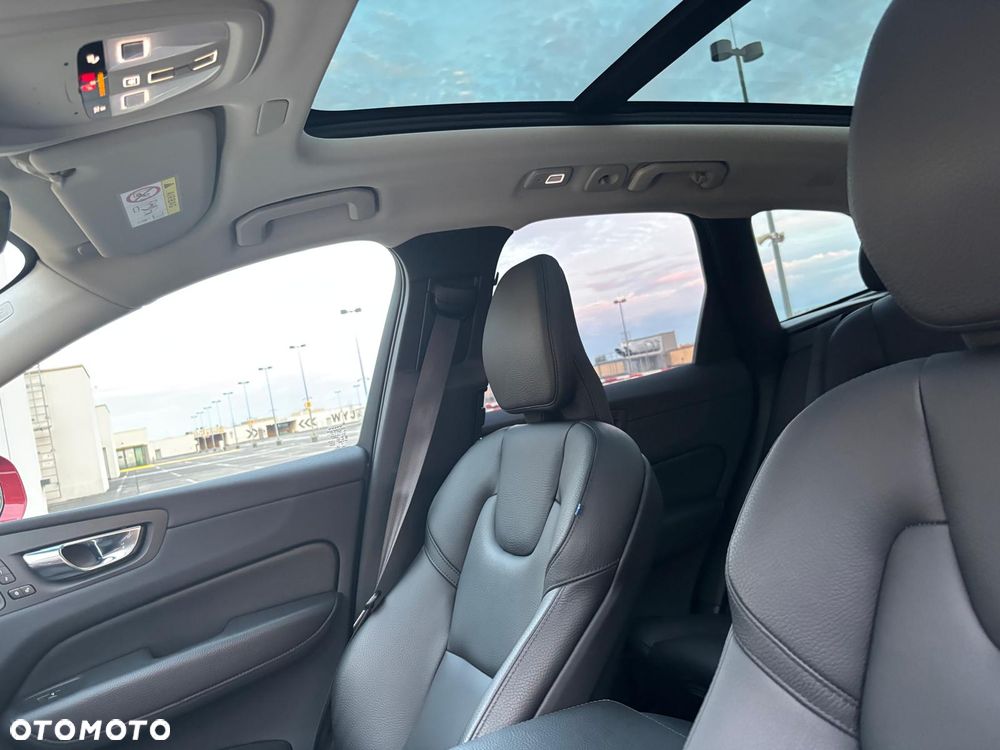 Volvo XC 60 T6 AWD Recharge Geartronic Inscription - 41