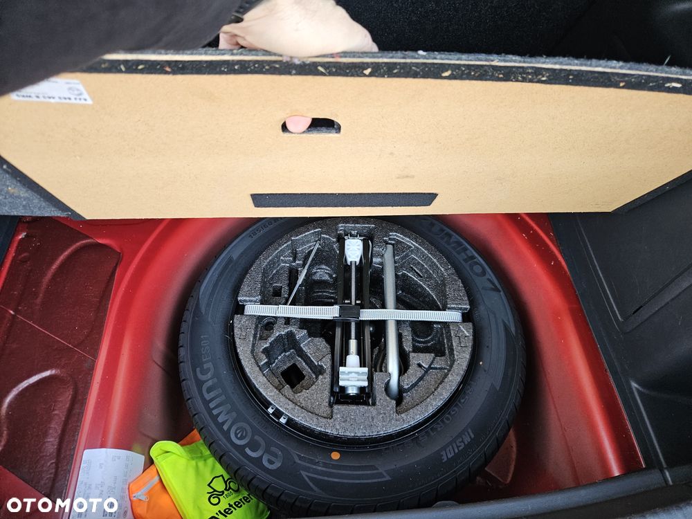 Skoda RAPID 1.0 TSI Cool Edition R&G - 30