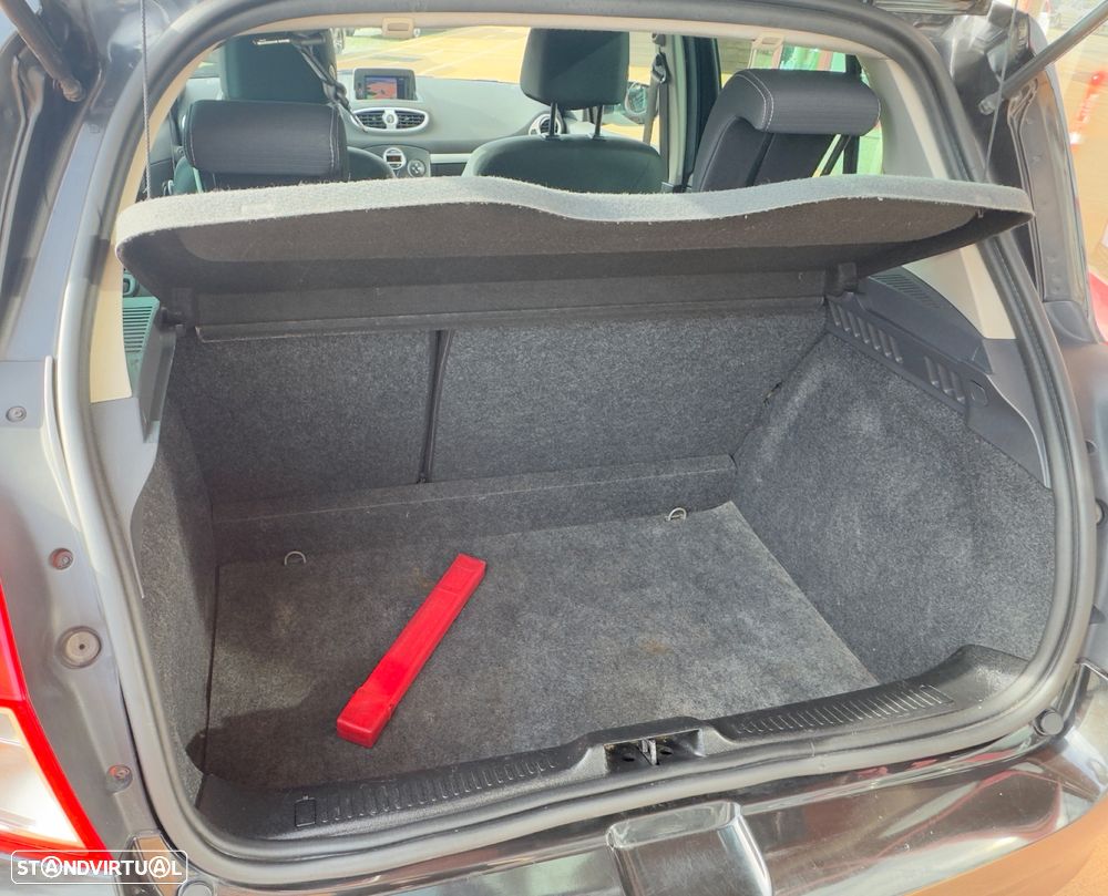 Renault Clio 1.2 16V Dynamique S - 10