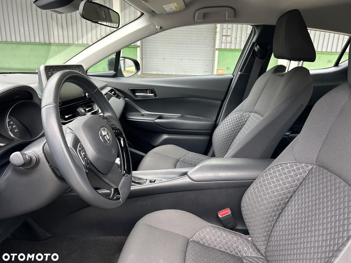 Toyota C-HR - 12