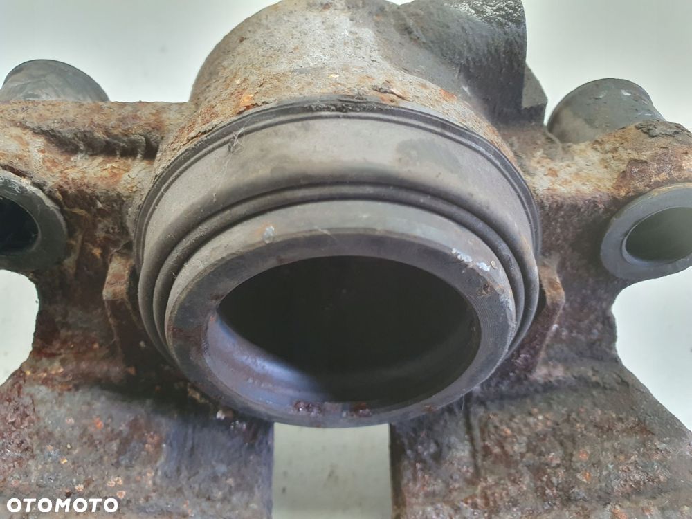 Volvo S60 II V60 I PRZEDNI ZACISK HAMULCOWY prawy przód pasażera 31471664 - 4
