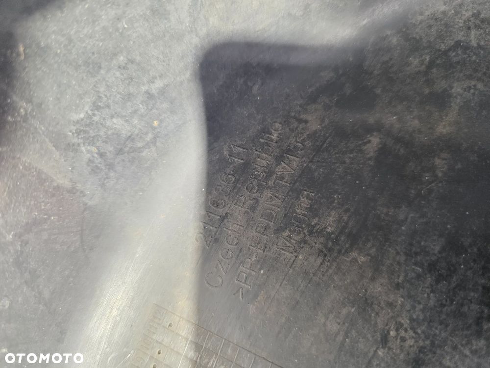 BMW 1 F40 19- M-PAKIET ZDERZAK TYLNY TYLNI TYŁ NA 4xPDC KOLOR CZARNY METALIK NR 51128070949 + 51128070950 NR AUKCJI NZ1935 - 29