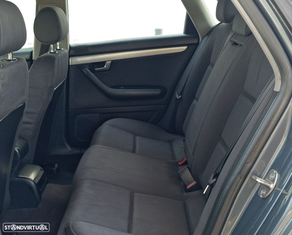 Audi A4 1.9 TDI m6 Sport - 10