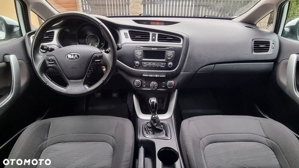 Kia Ceed - 13