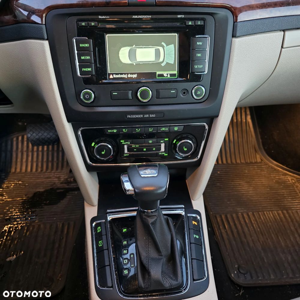 Skoda Superb 2.0 TSI Ambition DSG - 10