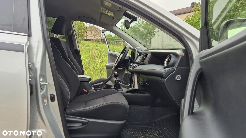 Toyota RAV4 2.0 D-4D Premium - 6
