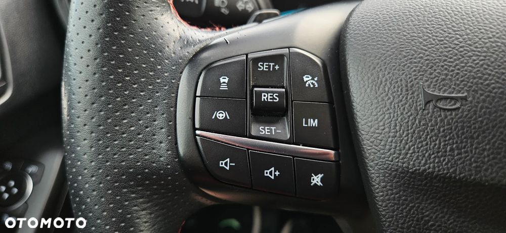 Ford Focus 1.5 EcoBoost Start-Stopp-System ST-LINE - 12