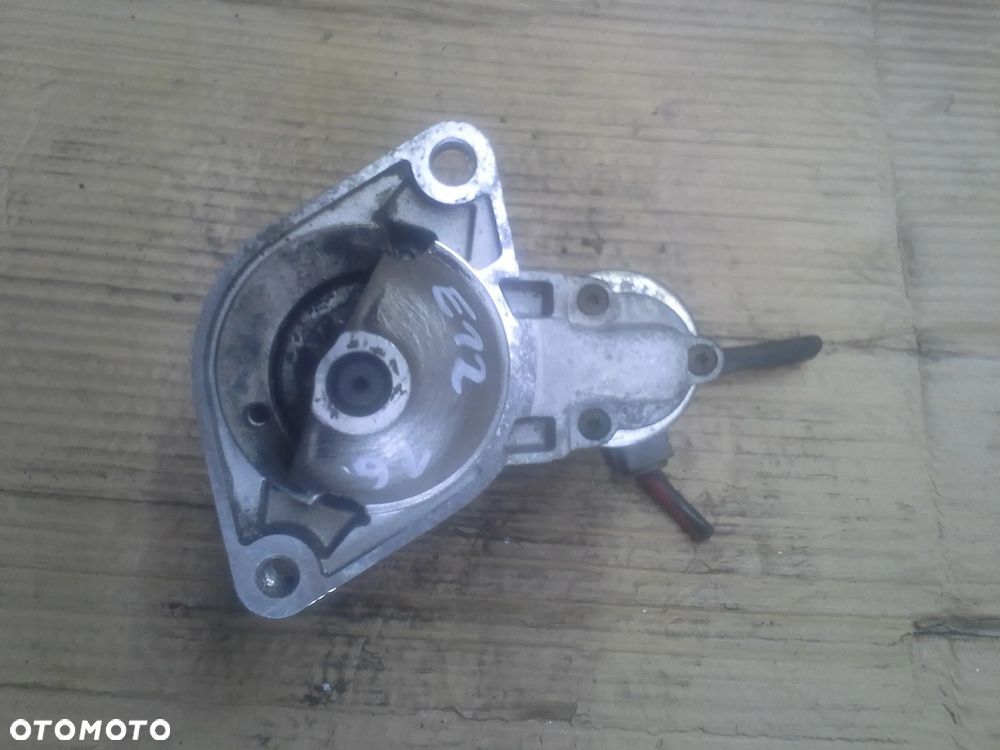 Toyota Corolla E12 1.6 VTi rozrusznik - 9