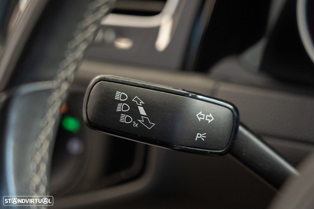 VW Golf 2.0 TDI GTD DSG - 21