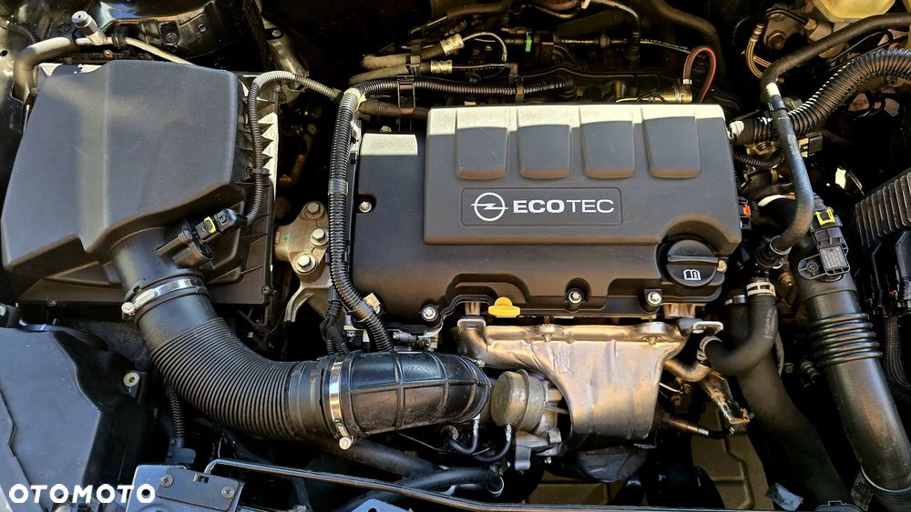Opel Astra 1.4 Turbo Innovation - 21