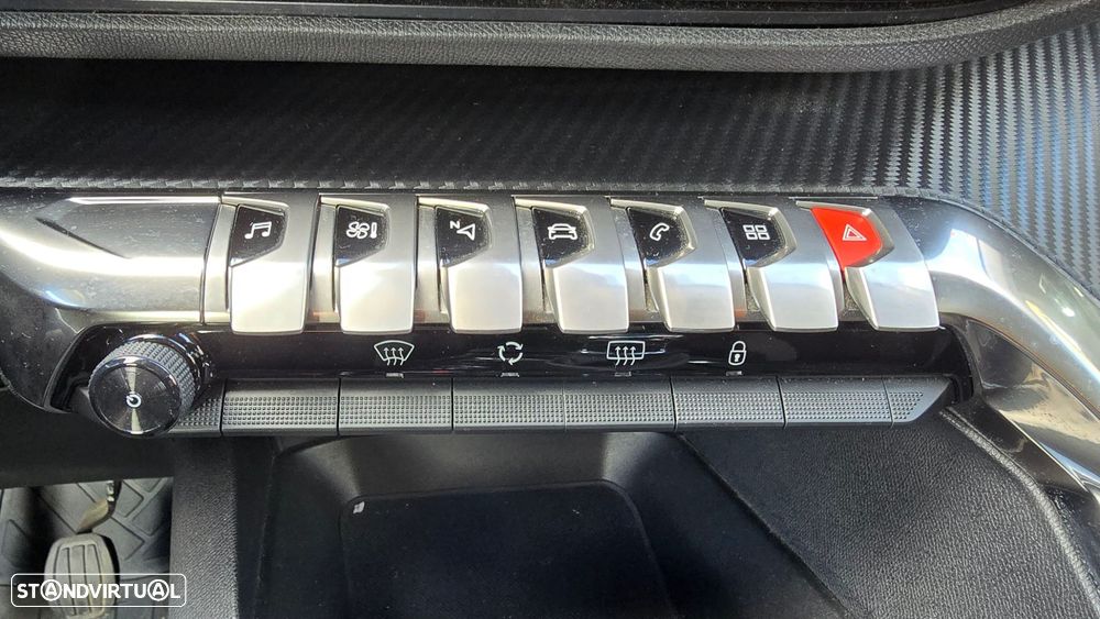 Peugeot 3008 1.5 BlueHDi Active - 42