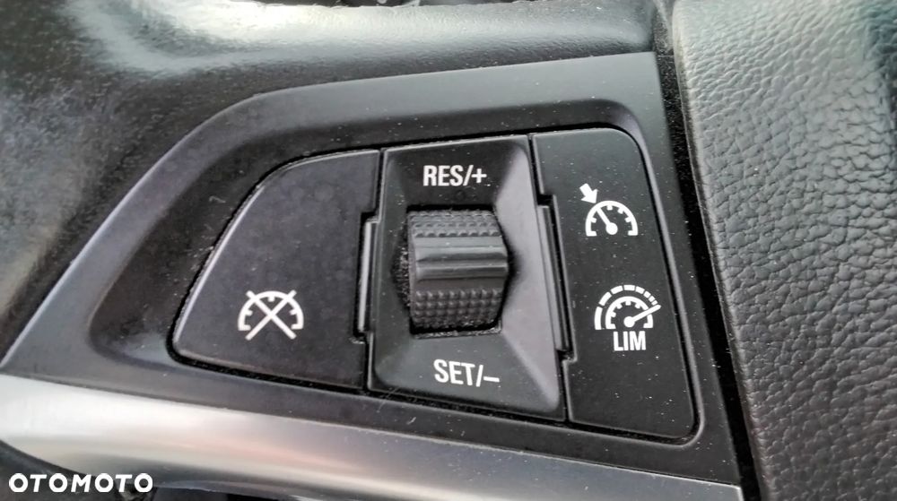 Opel Zafira 2016
