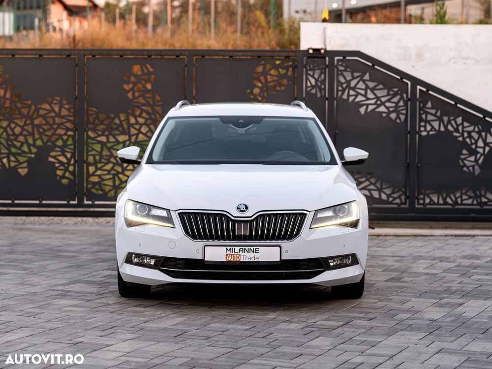 Skoda Superb 2.0 TDI DSG Ambition - 11
