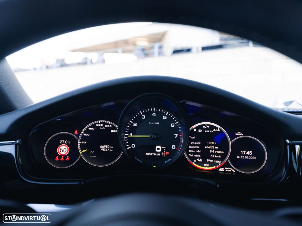 Porsche Panamera 4 E-Hybrid - 20