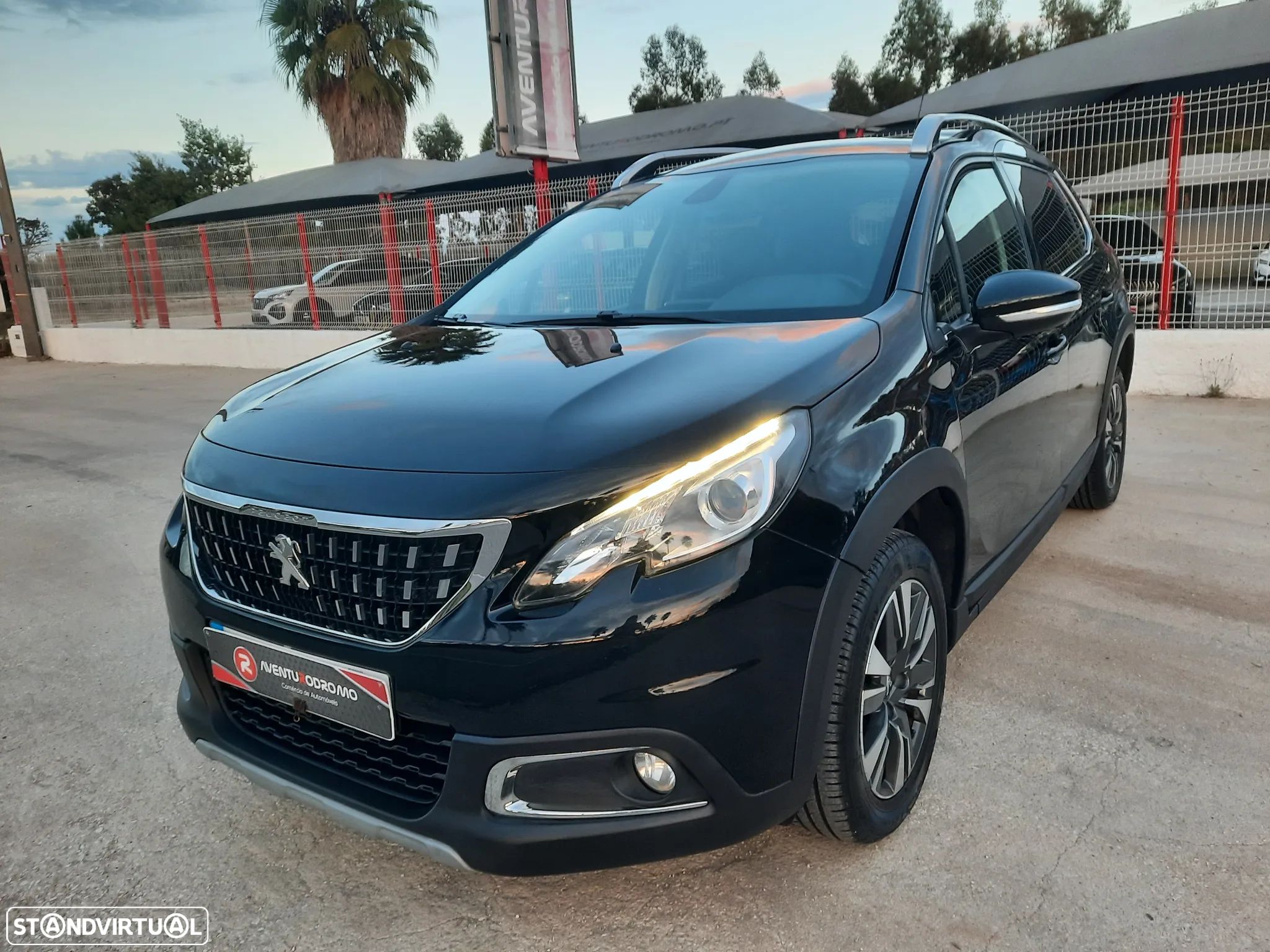 Peugeot 2008 1.6 BlueHDi Allure - 1