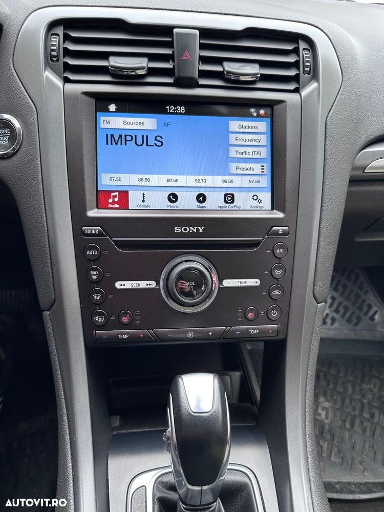 Ford Mondeo 2.0 HEV Titanium - 12