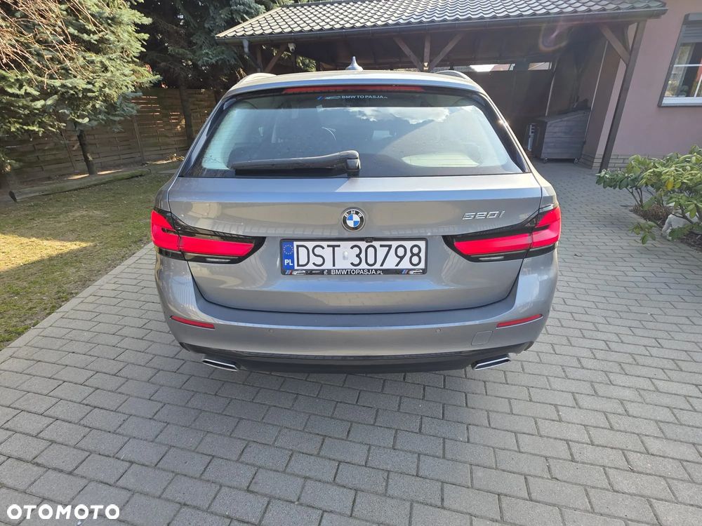 BMW Seria 5 520i Sport Line - 3