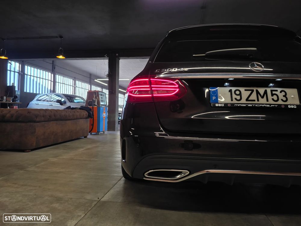 Mercedes-Benz C 300 de AMG Line - 35