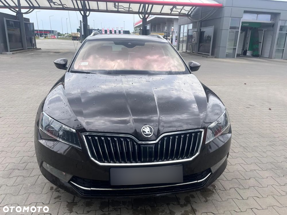 Skoda Superb 2.0 TDI 4x4 L&K DSG - 5
